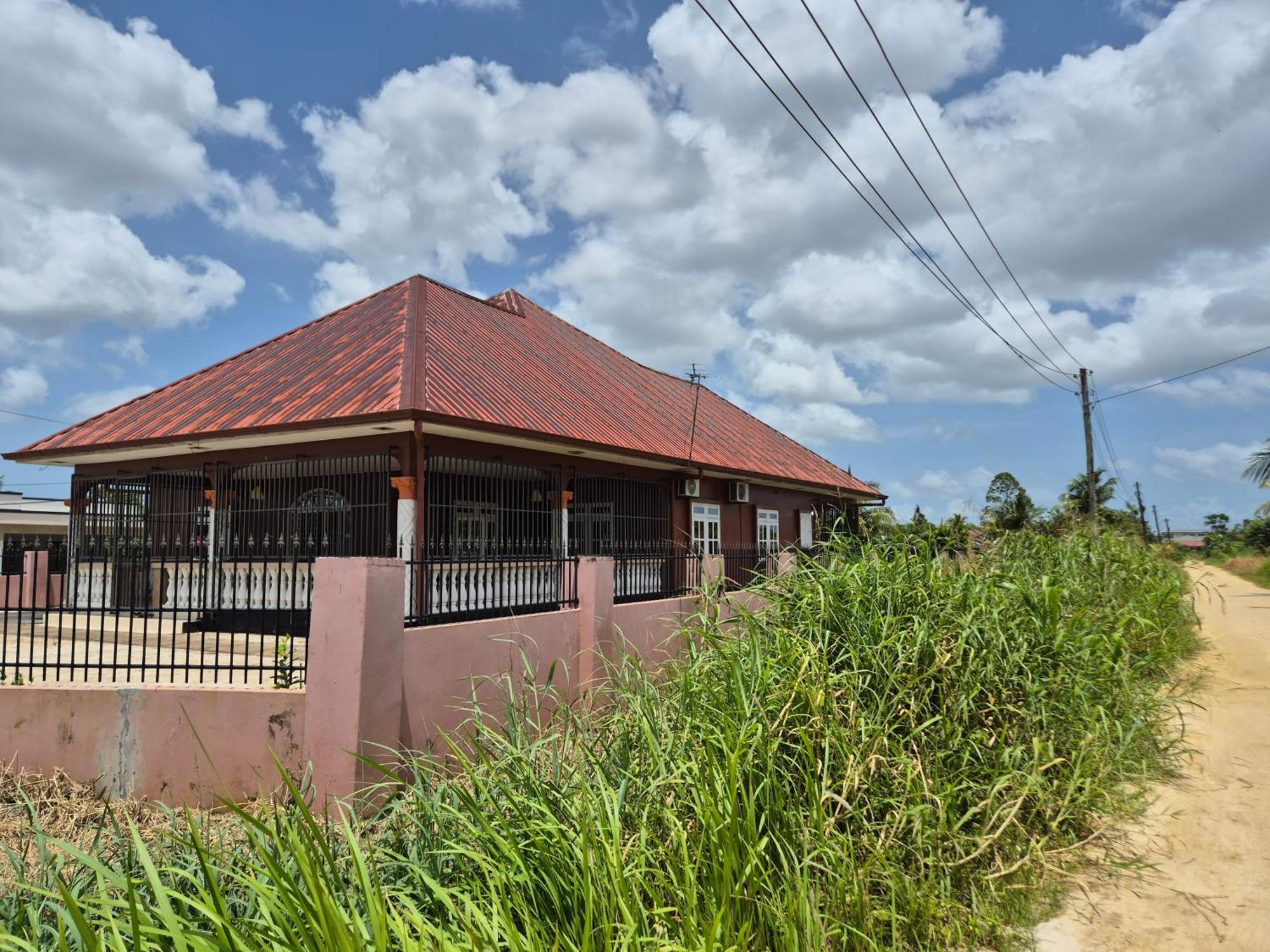 Chander'S Villa 帕拉马里博 外观 照片